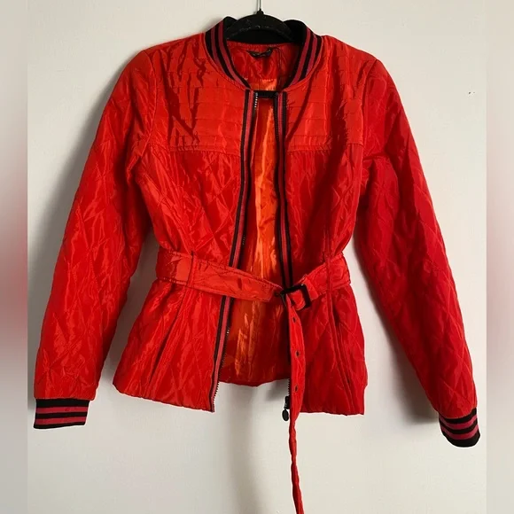 NWOT Gorgeous Women’s  Red Retro Black Trim Windbreaker Belted Jacket, - Picture 5 of 9
